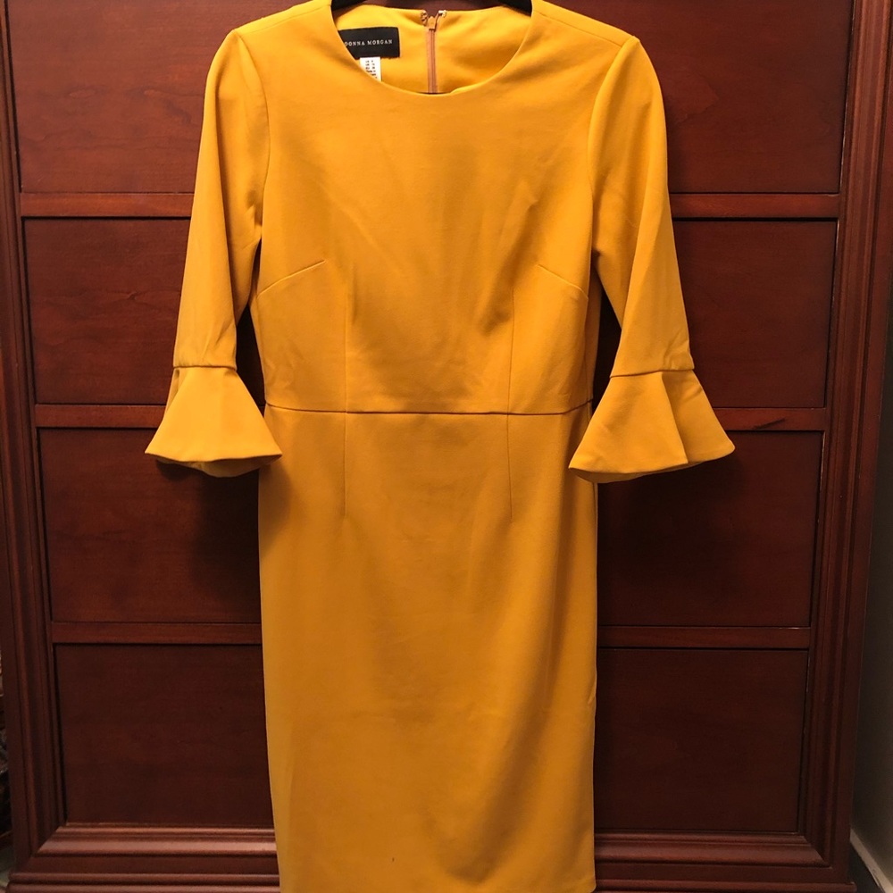 Donna Morgan 3/4 belle sleeve dress - Picture 2 of 3
